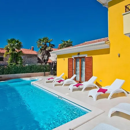 Hébergement de vacances Star *