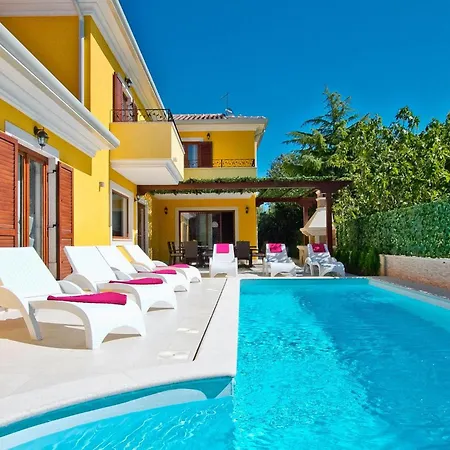 Hébergement de vacances Star Pula