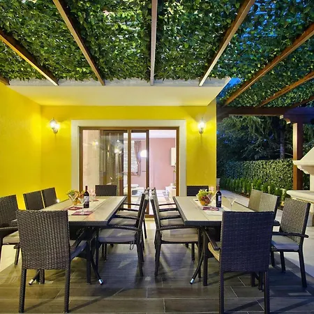 Star Ferienhaus *